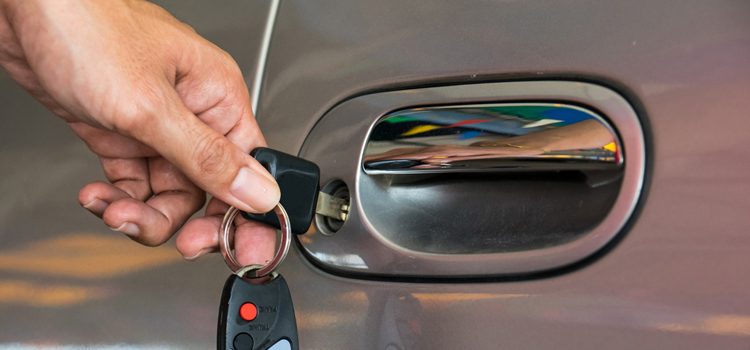 Car door lock repair in Reedley